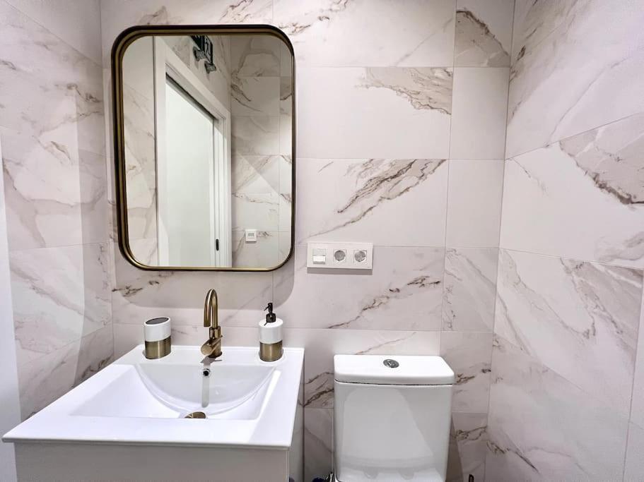 Апартаменты Auxiliadora Luxury Севилья Экстерьер фото