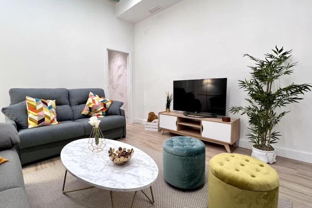 Апартаменты Auxiliadora Luxury Севилья Экстерьер фото
